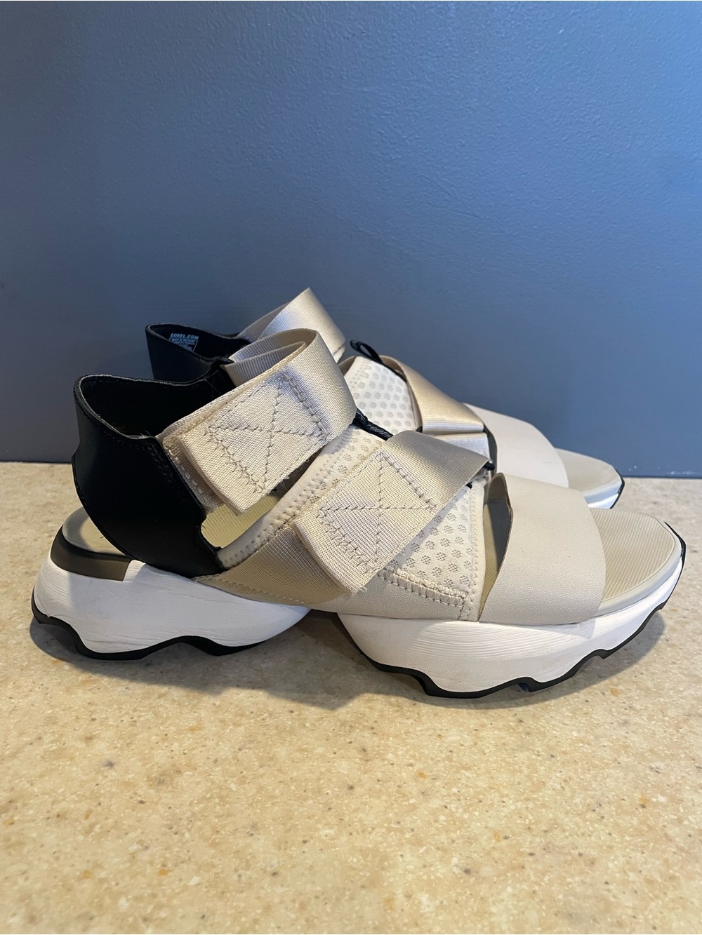 SOREL Anthropologie Kinetic Impact Sandal Comfort Adjustable Women's 8 Fawn